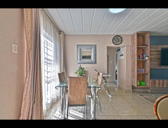 2 BEDROOM APARTMENT FOR SALE IN BASSONIA